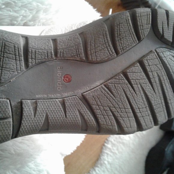 Boots for sale all some new winter size 8.5 - Picture 4 of 10